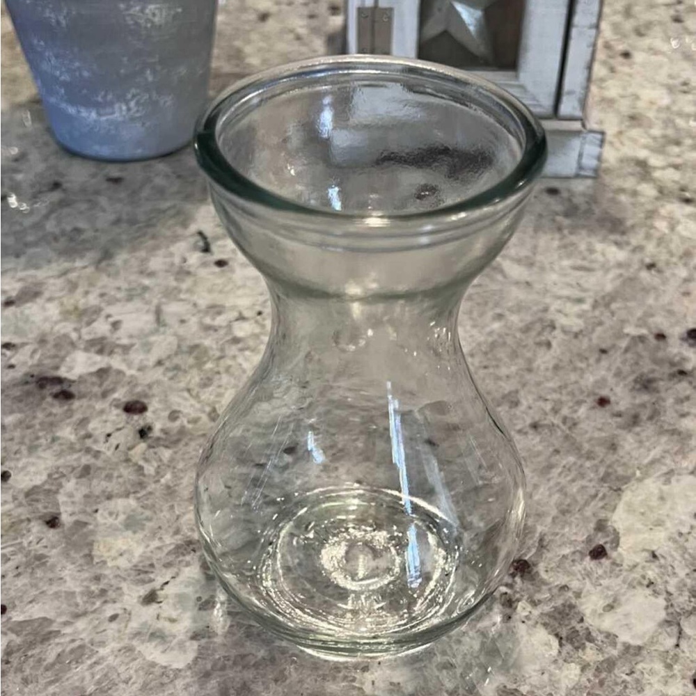 Glass vase